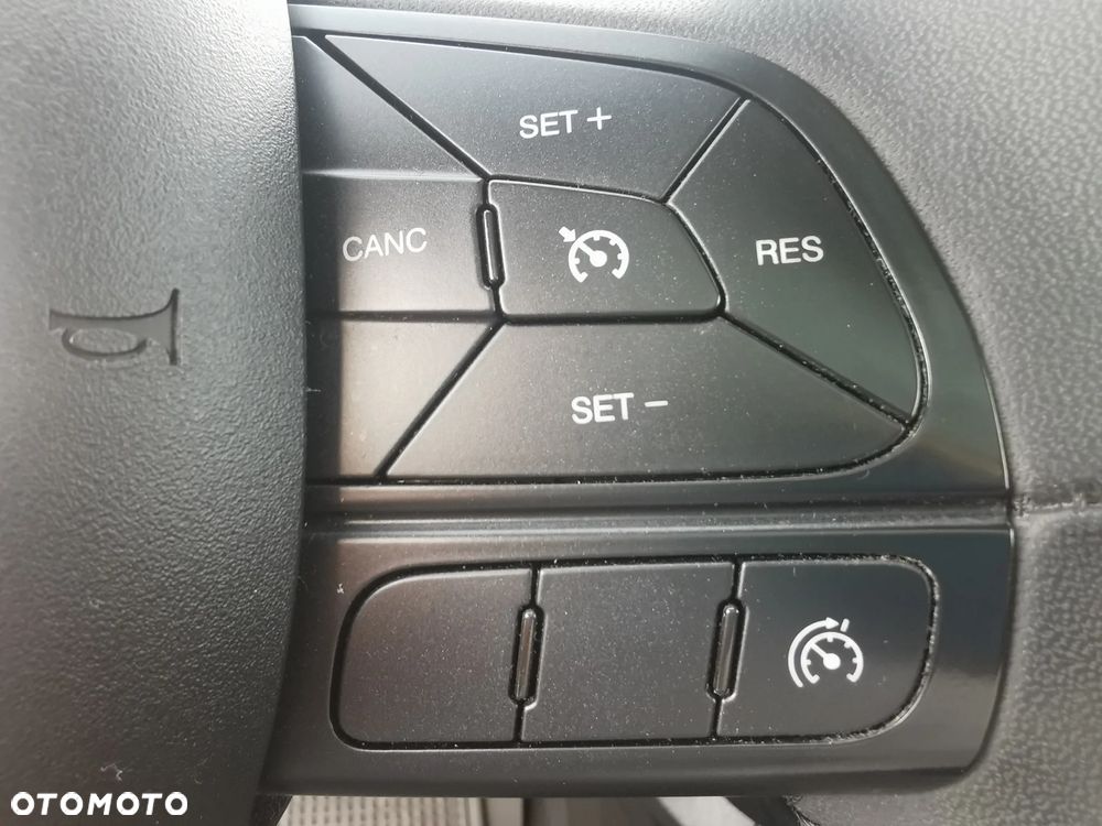 Fiat 500X 1.4 MultiAir Lounge DDCT - 23