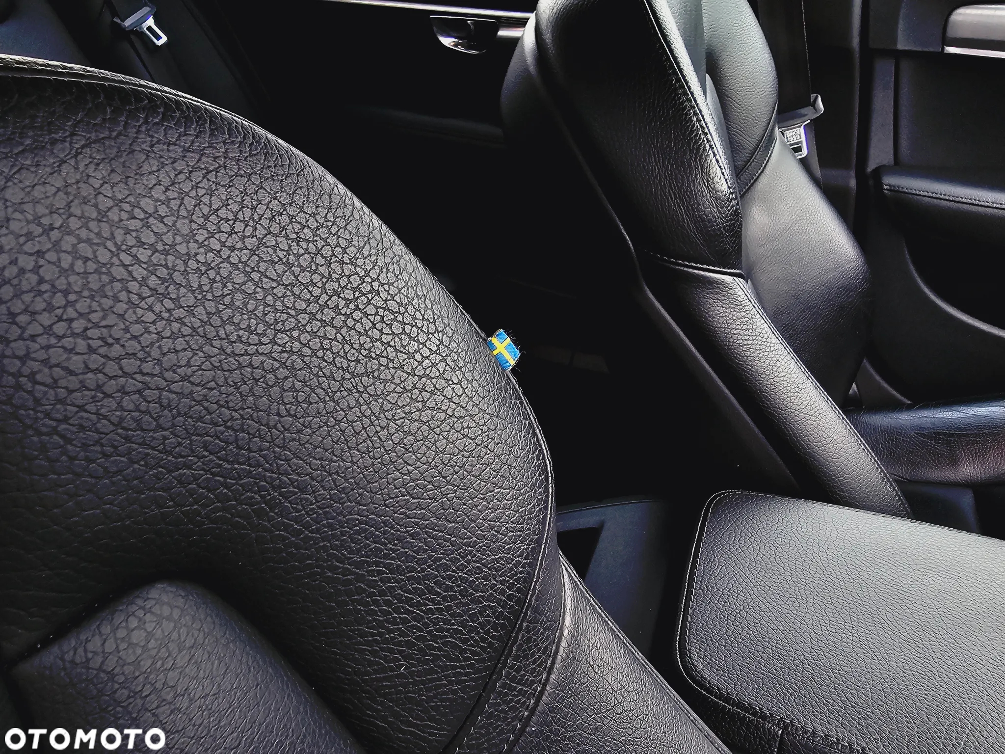 Volvo V90 D3 Momentum Pro - 36