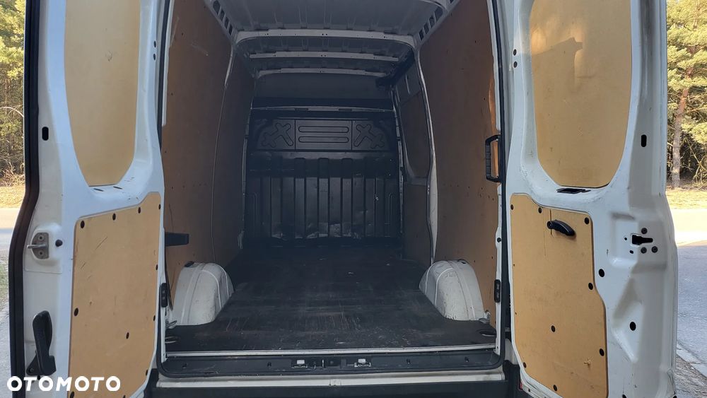 Iveco Daily 35C14N D - 8