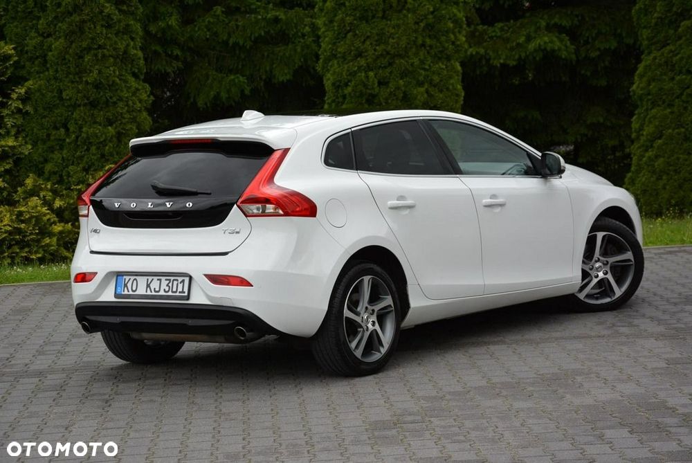 Volvo V40 T3 Geartronic Summum - 6
