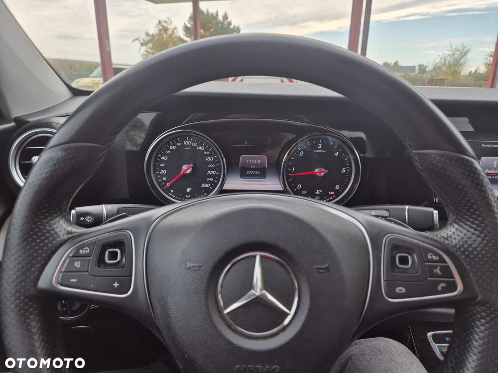 Mercedes-Benz Klasa E 200 d 9G-TRONIC - 8