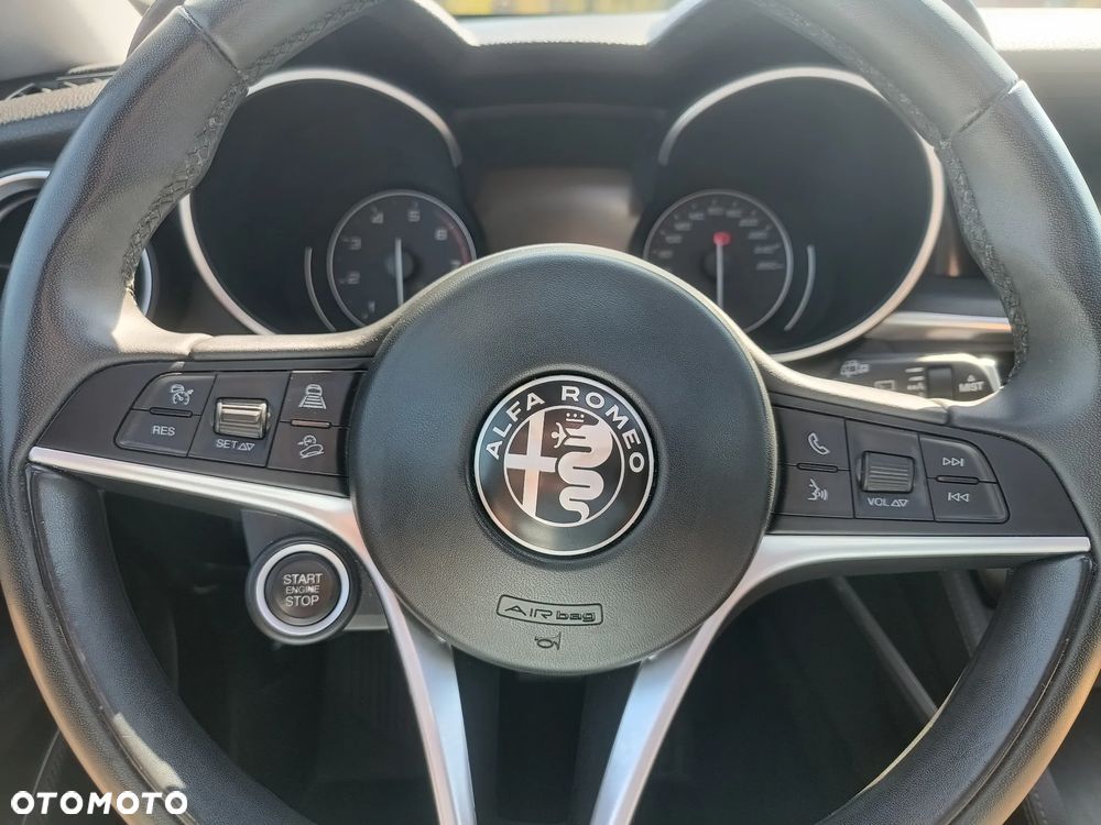 Alfa Romeo Stelvio 2.0 Turbo 16V AT8-Q4 Tributo Italiano - 17