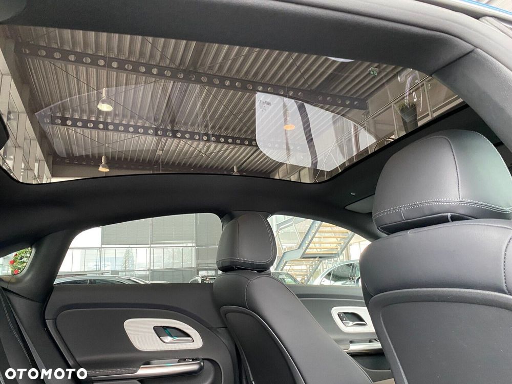 Mercedes-Benz CLA - 25