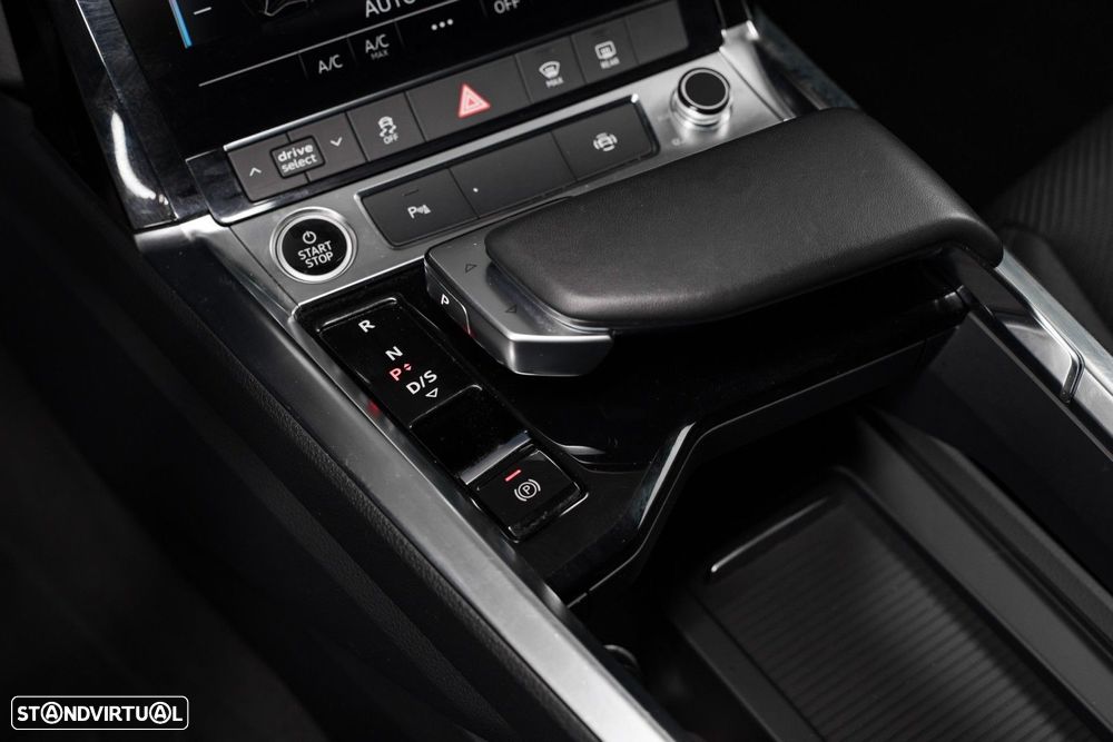 Audi e-tron 55 quattro Advanced - 31