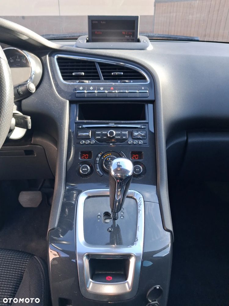 Peugeot 5008 - 9