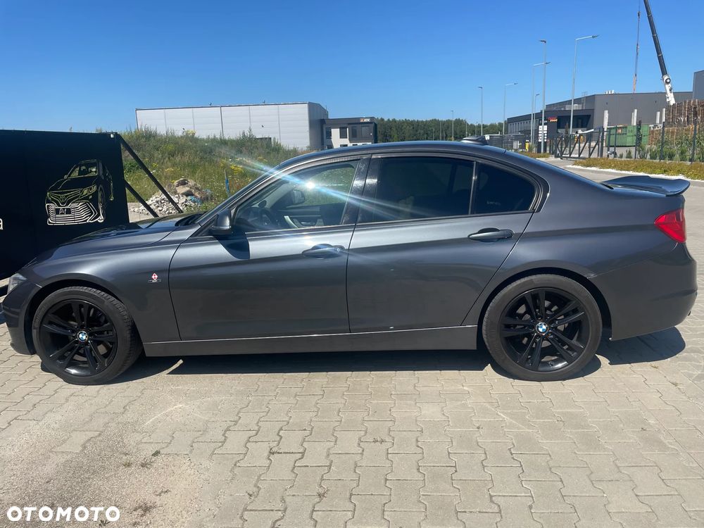 BMW Seria 3 328i - 8