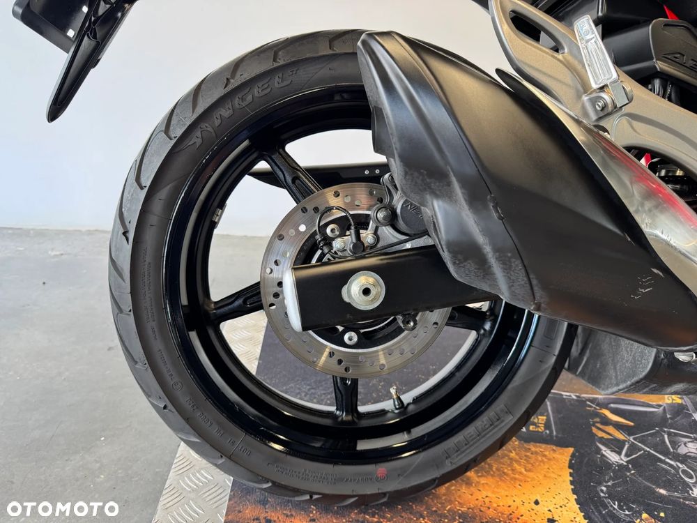 Suzuki Gladius - 15