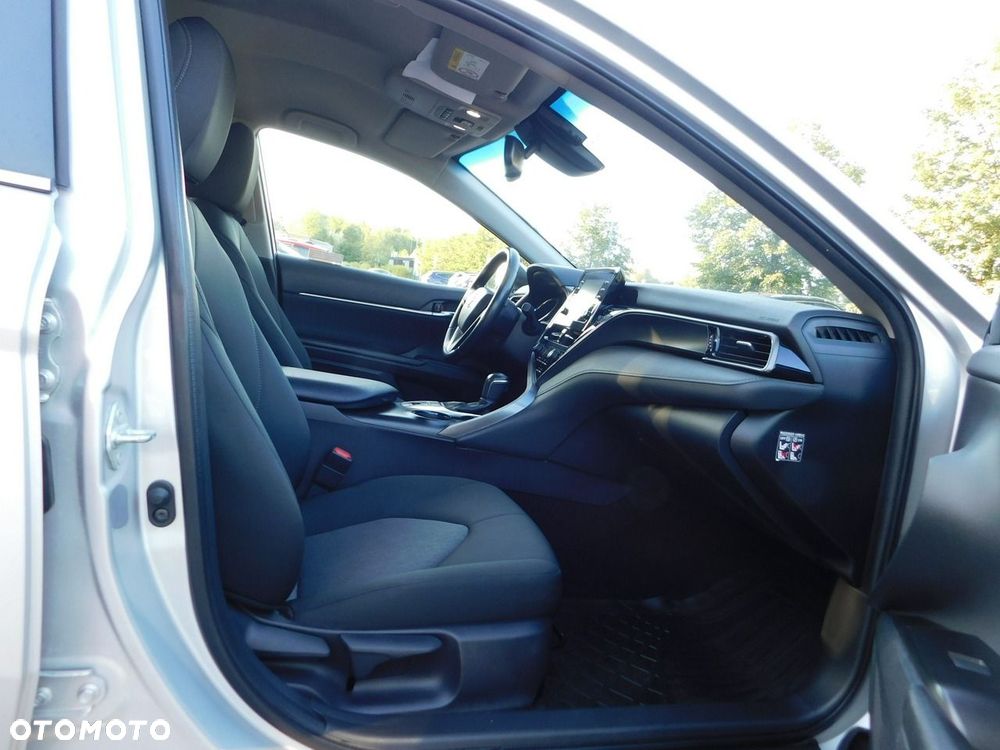 Toyota Camry - 7