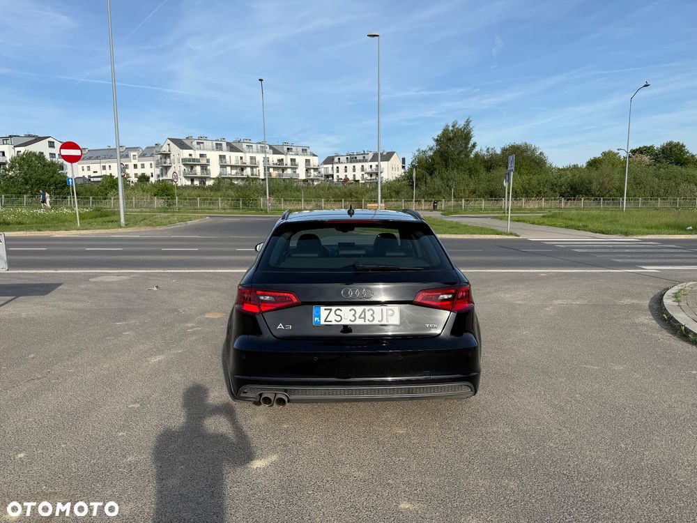 Audi A3 Sportback 2.0 TDI S line Sportpaket - 5