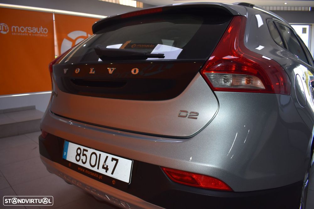 Volvo V40 Cross Country 1.6 D2 Summum - 17