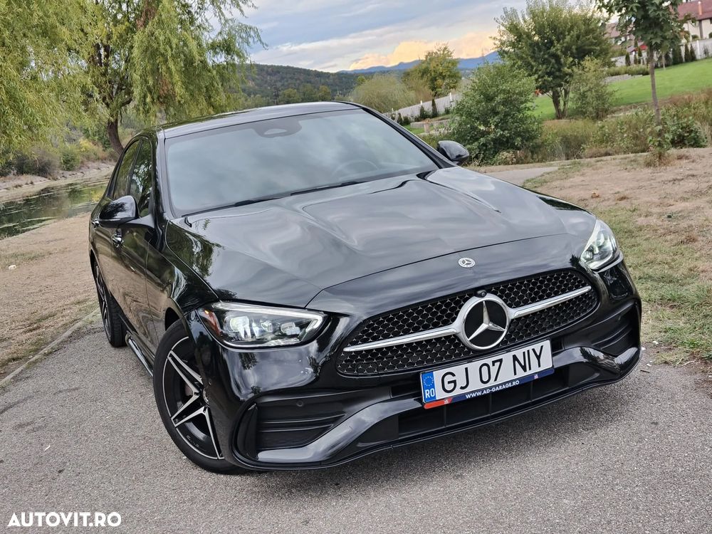 Mercedes-Benz C 300 4Matic T 9G-TRONIC AMG Line - 3