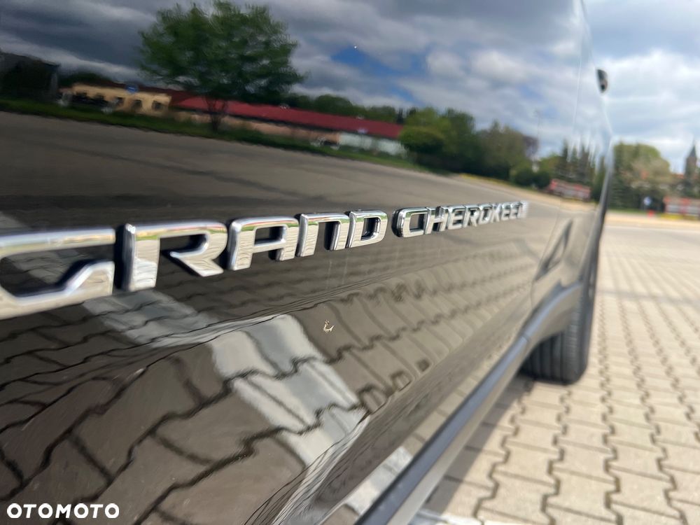 Jeep Grand Cherokee - 9