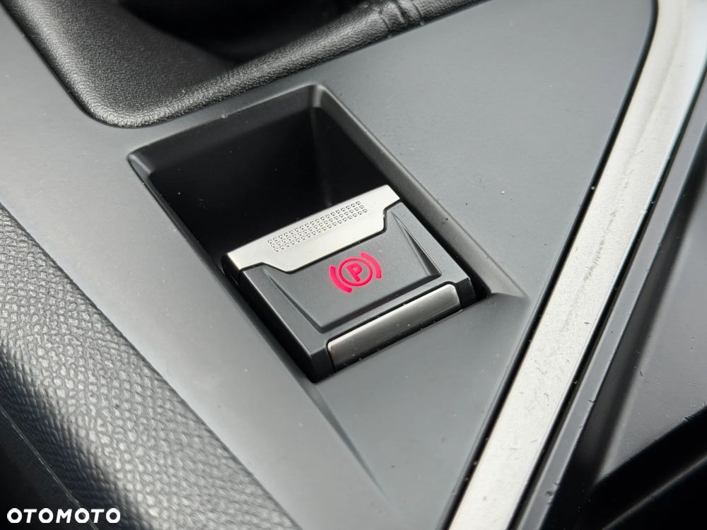 Peugeot 308 1.5 BlueHDi Allure S&S - 22