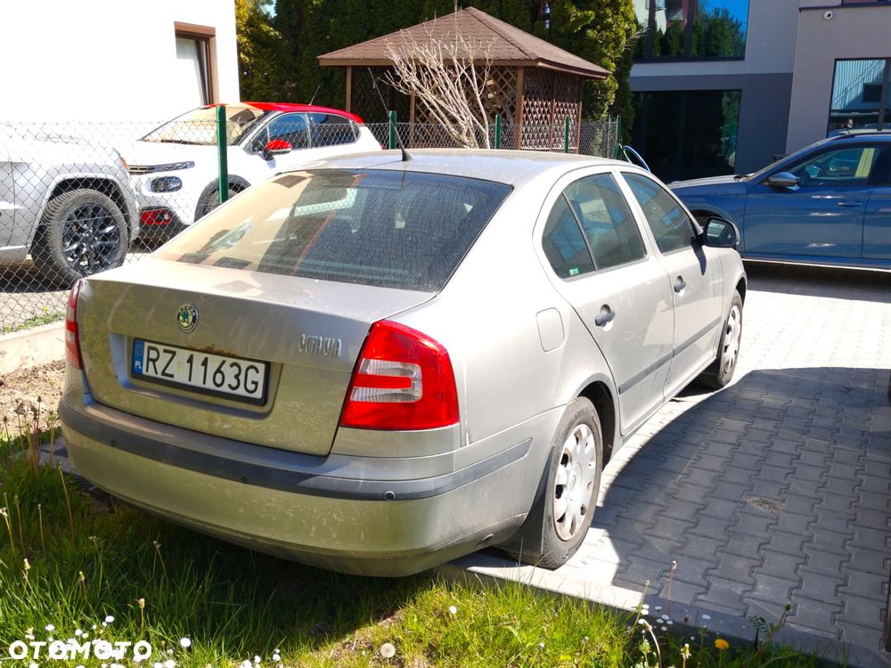Skoda Octavia 1.6 - 6