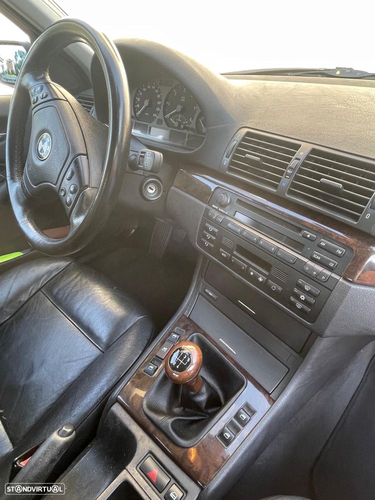 BMW 320 d Touring - 14