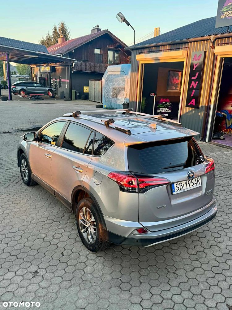 Toyota RAV4 - 3