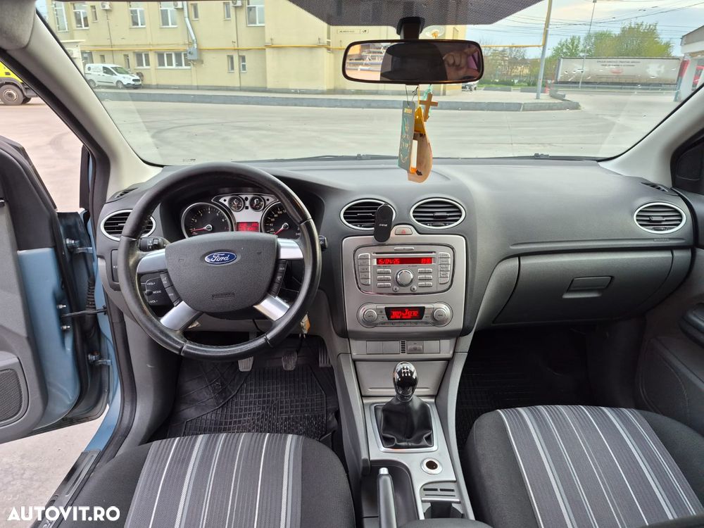 Ford Focus 1.6 Trend - 8