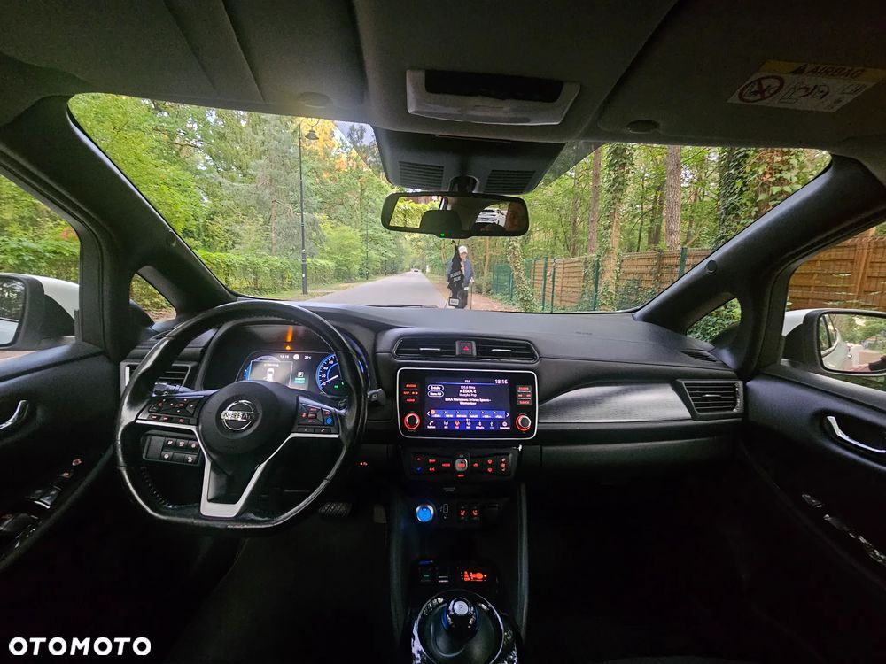 Nissan Leaf 40 kWh Tekna - 15