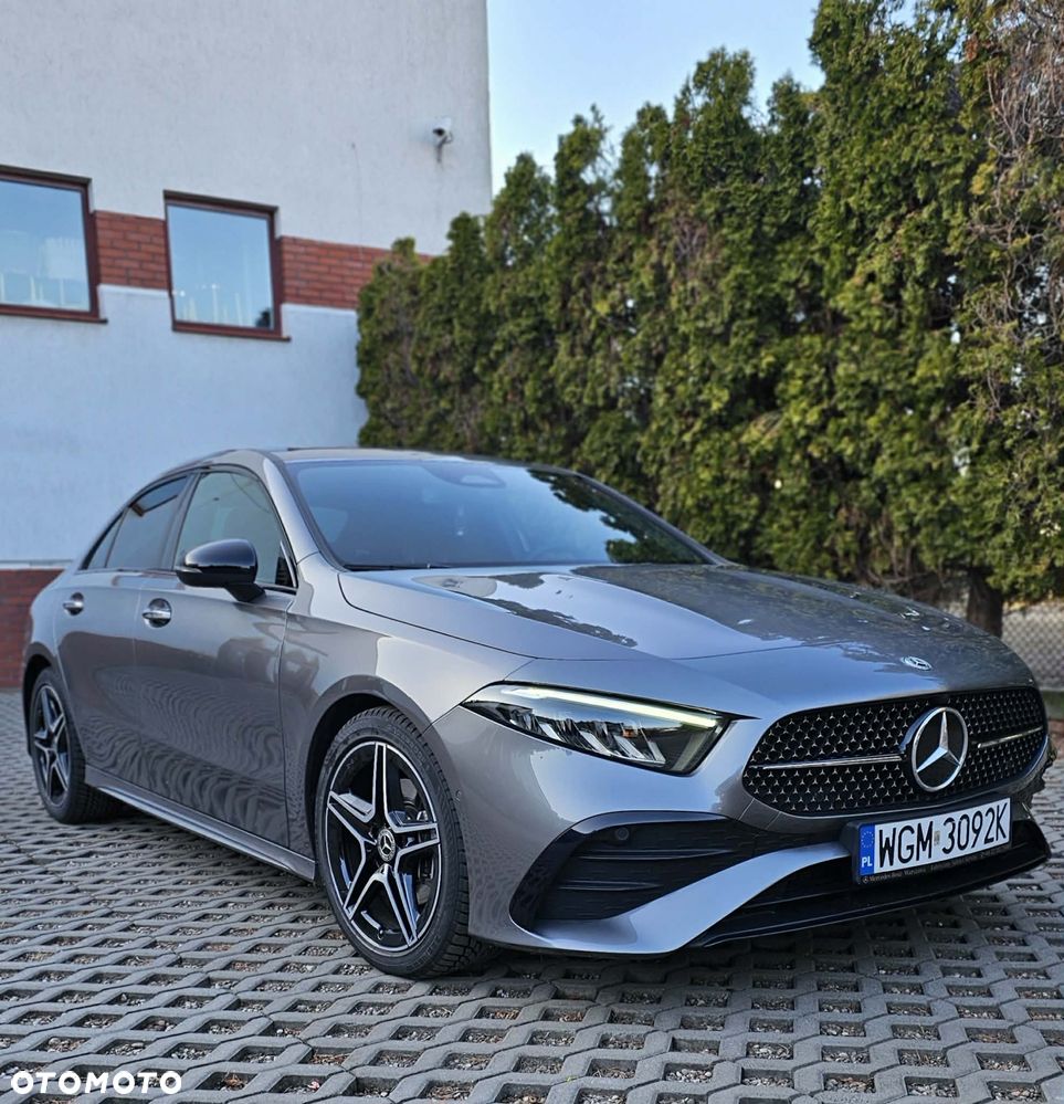 Mercedes-Benz Klasa A 200 AMG Line 7G-DCT - 4
