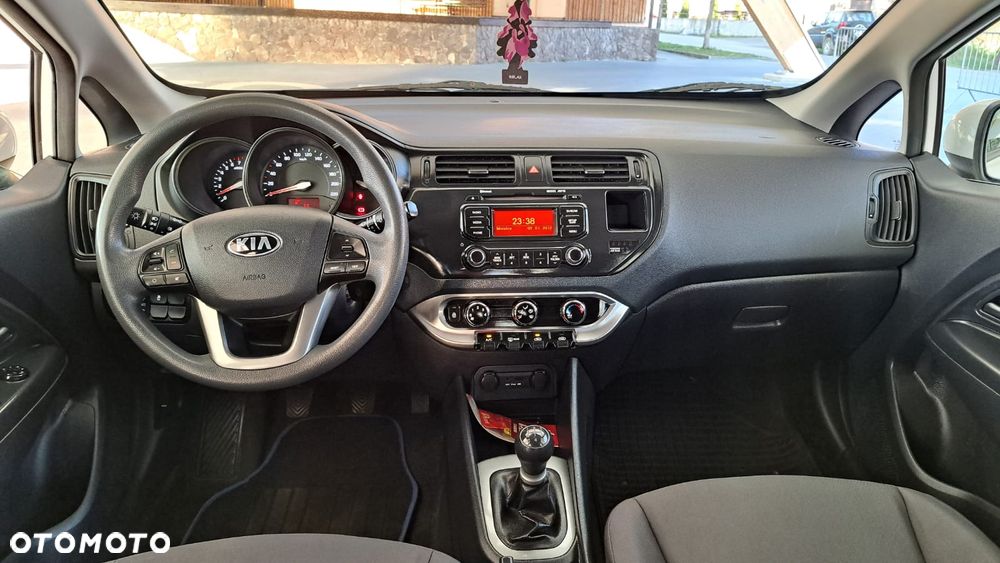 Kia Rio 1.2 Attract - 6