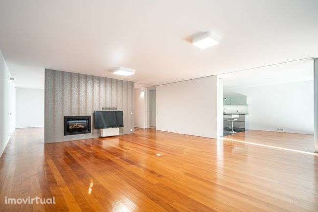 Moradia T3 para venda na  Rua do Telhado - São Pedro ( Este), Braga - Grande imagem: 5/26