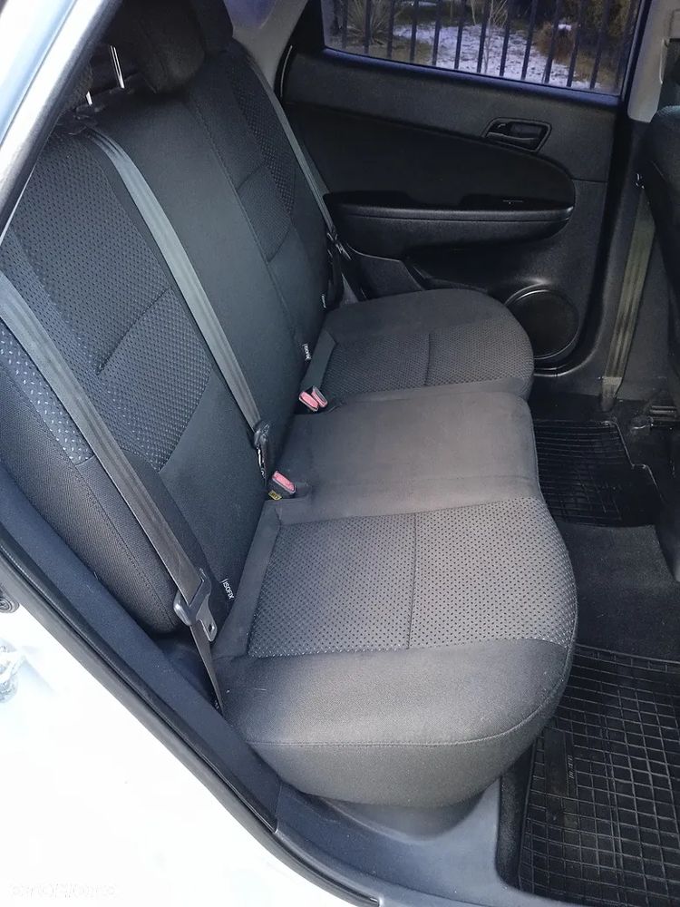 Hyundai i30 1.4 Classic + - 10