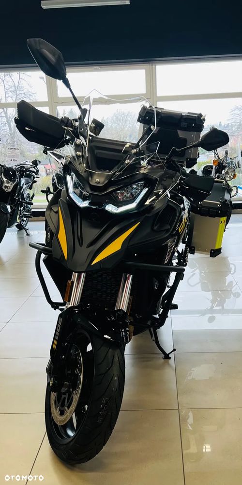 QJMOTOR 900 S - 3