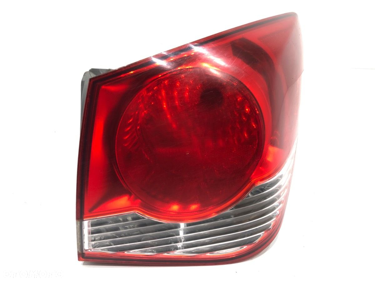 LAMPA PRAWY TYŁ - 247.00 PLN - CHEVROLET CRUZE (J300) 2009 - 2022 2.0 CDI 120 kW [163 KM] olej - 2