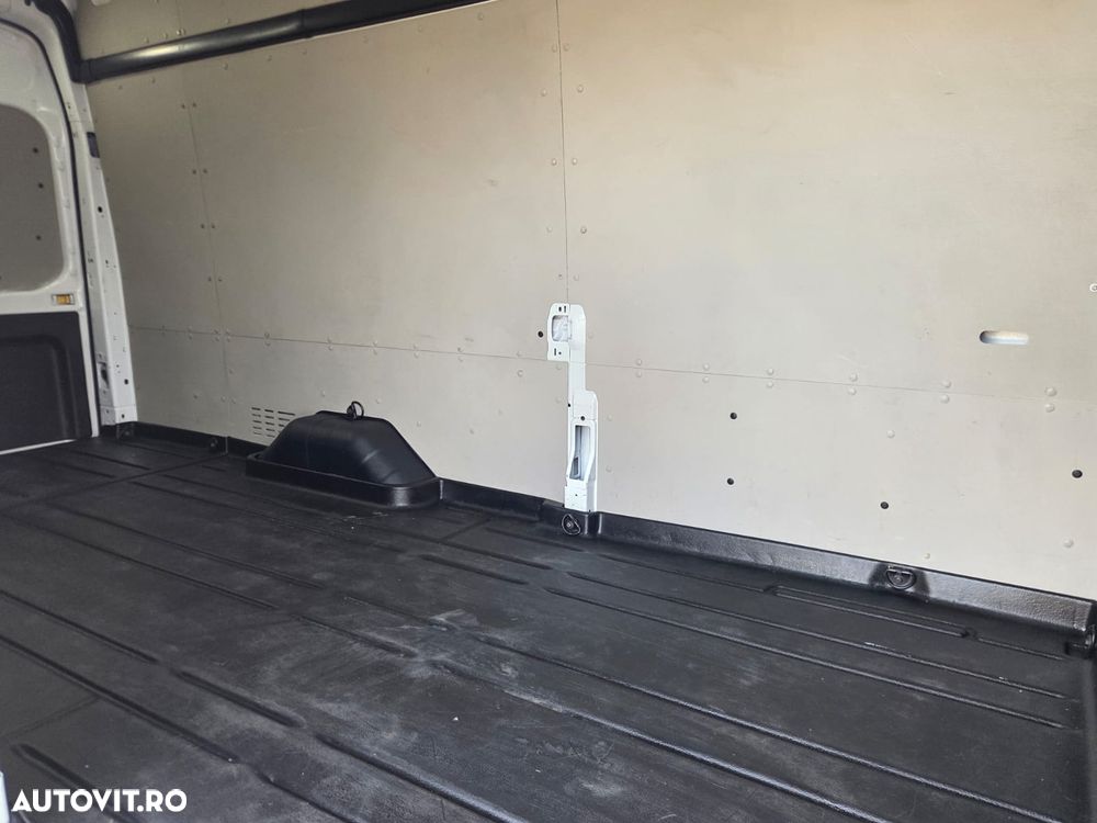 Ford New Transit L4H3 - 17