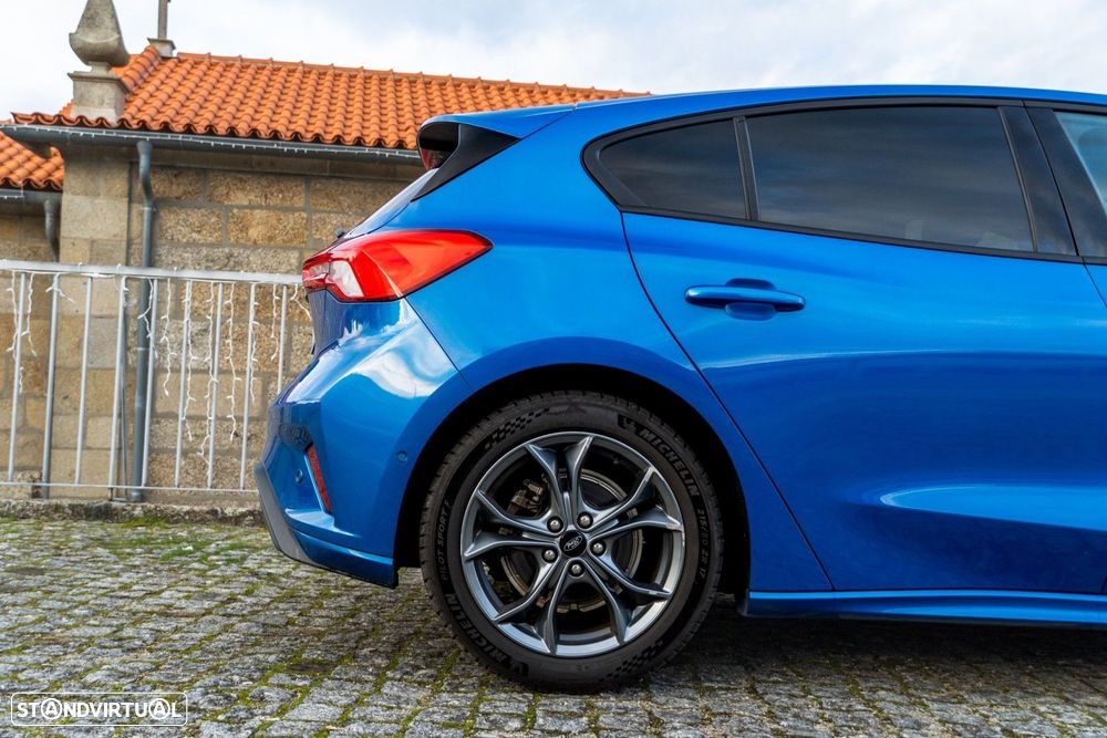 Ford Focus 1.0 EcoBoost MHEV ST-Line - 15