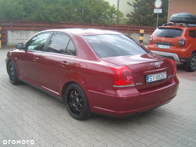 Toyota Avensis - 4
