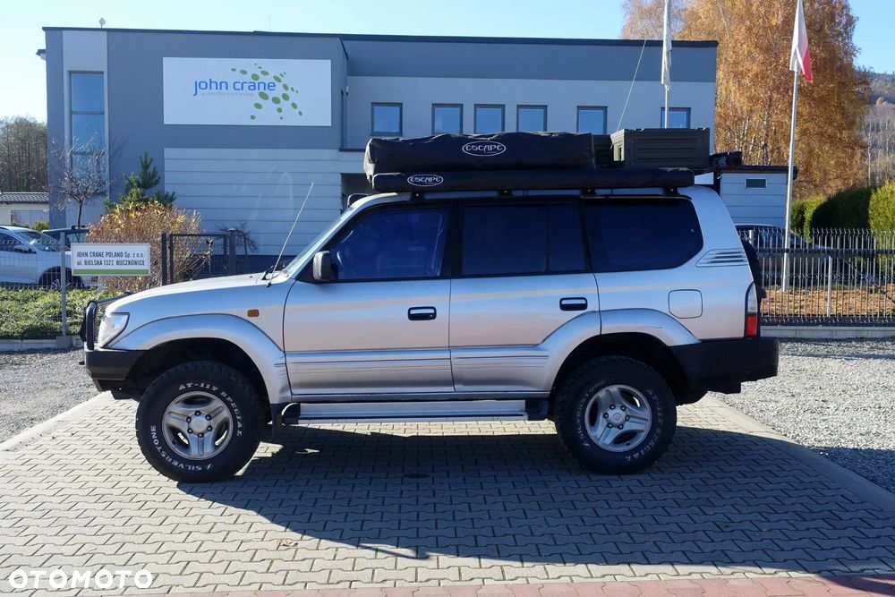 Toyota Land Cruiser - 4