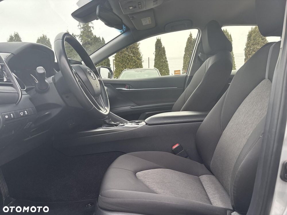 Toyota Camry 2.5 Hybrid Comfort CVT - 17