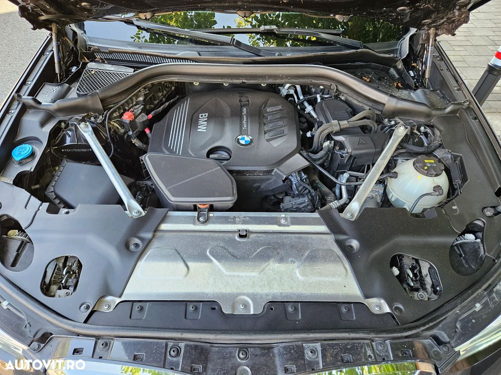 BMW X4 xDrive20d xLine - 27