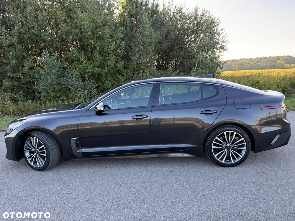 Kia Stinger - 2