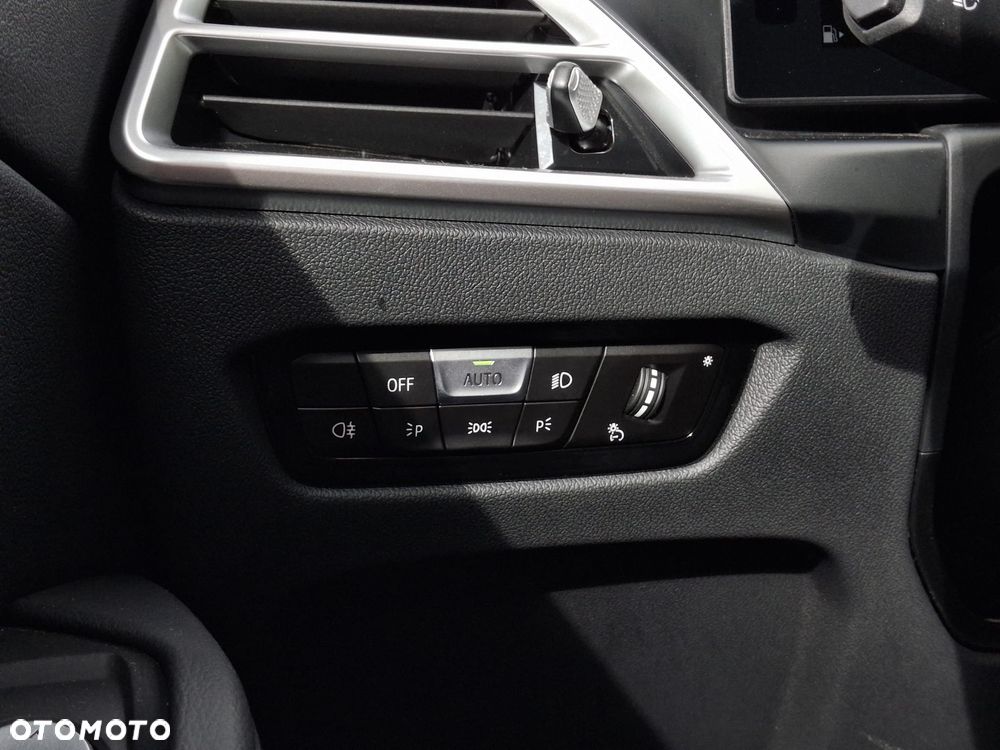 BMW Seria 3 320i M Sport sport - 37
