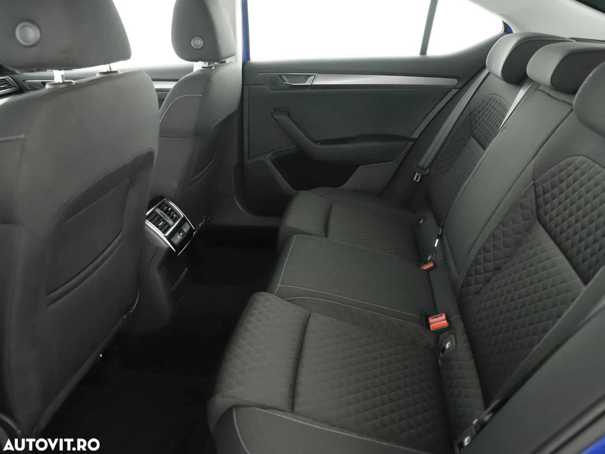 Skoda Superb 1.4 TSI iV DSG Ambition - 17