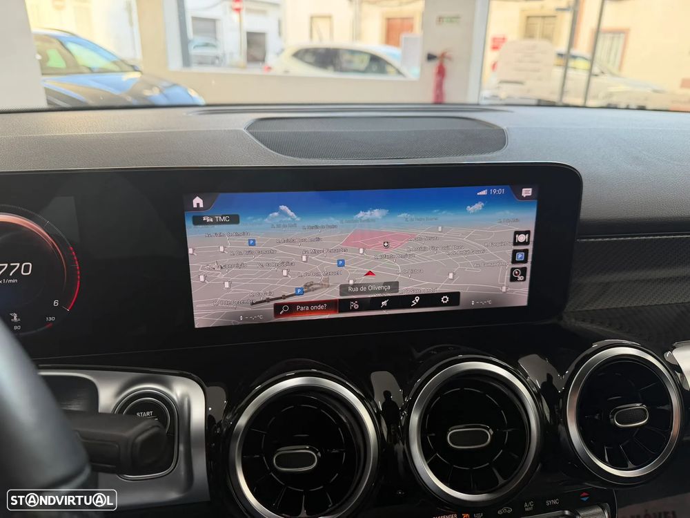 Mercedes-Benz GLB 180 d AMG Line - 24