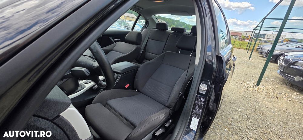 BMW Seria 3 320d - 8