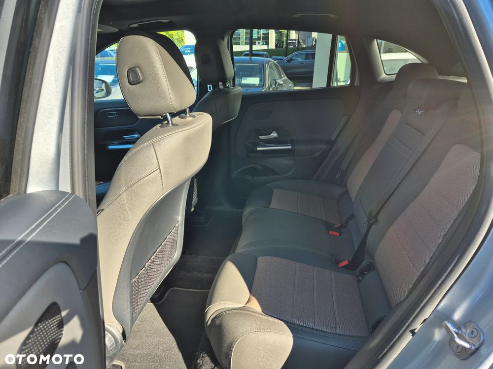 Mercedes-Benz EQA 250+ 70.5kWh Electric Art - 21