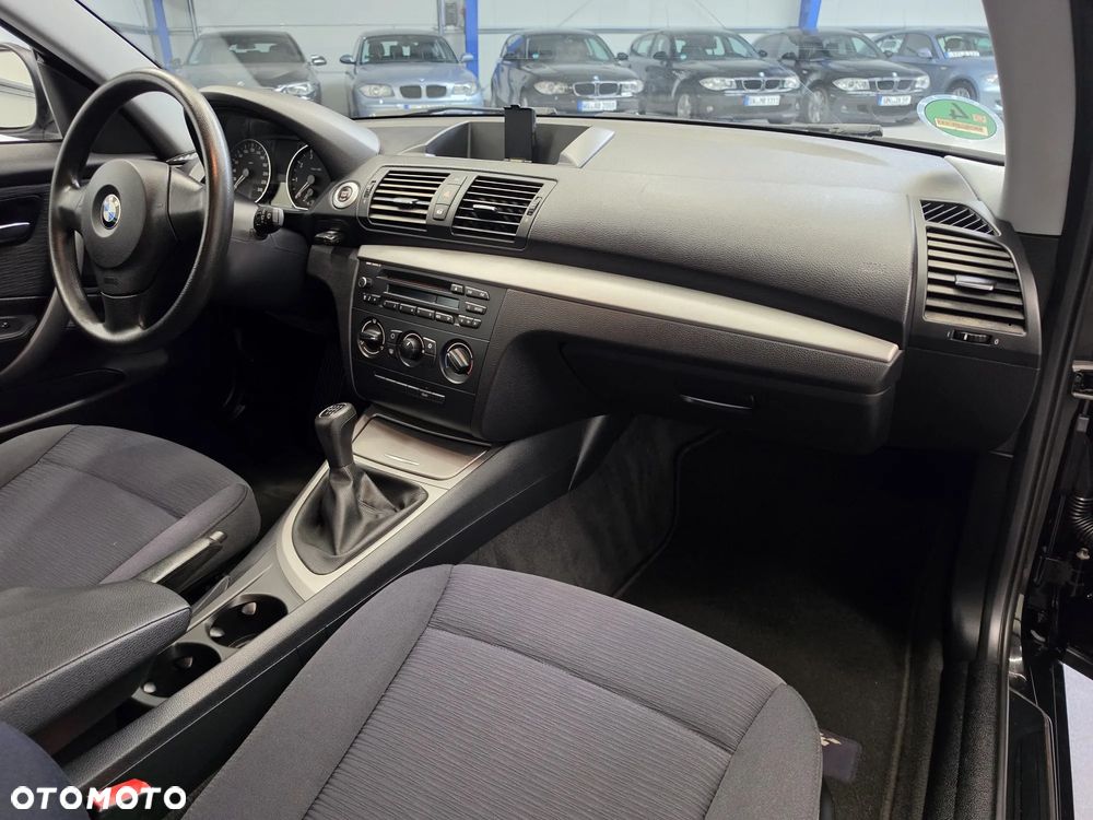 BMW Seria 1 116i - 27