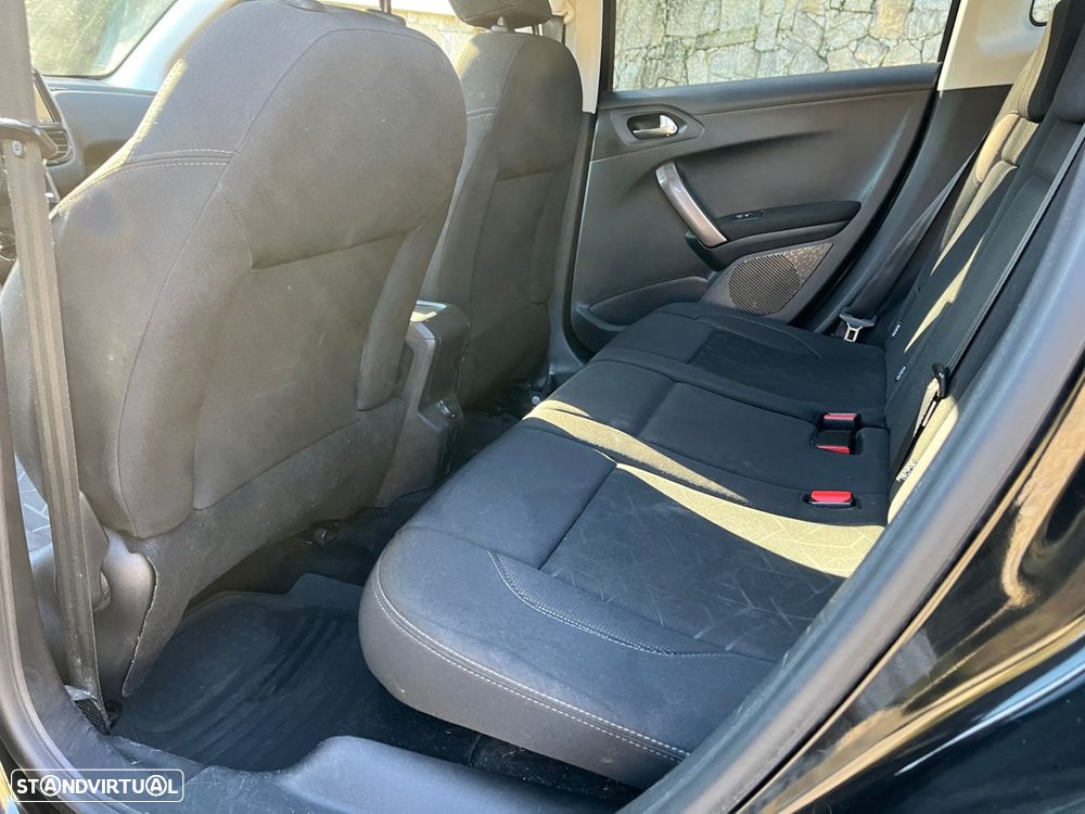 Peugeot 2008 1.2 PureTech Style - 9