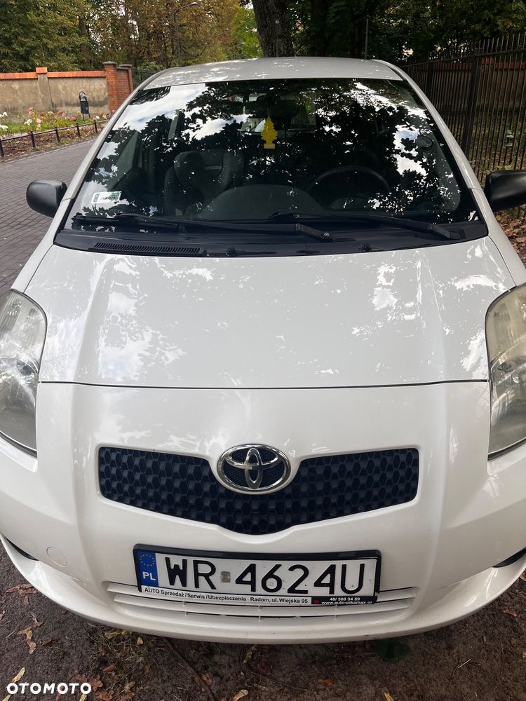 Toyota Yaris - 12