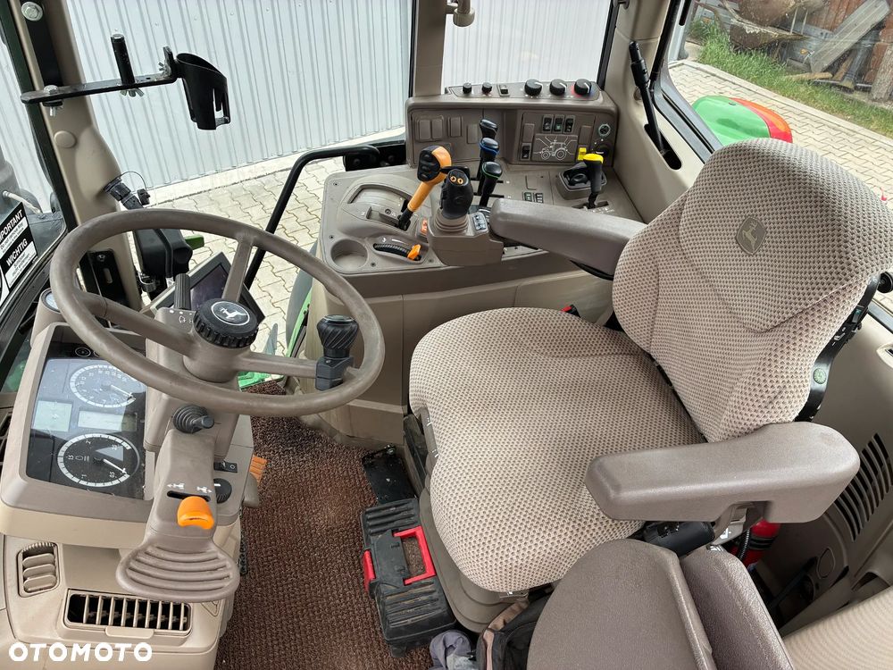 John Deere 6120M - 8