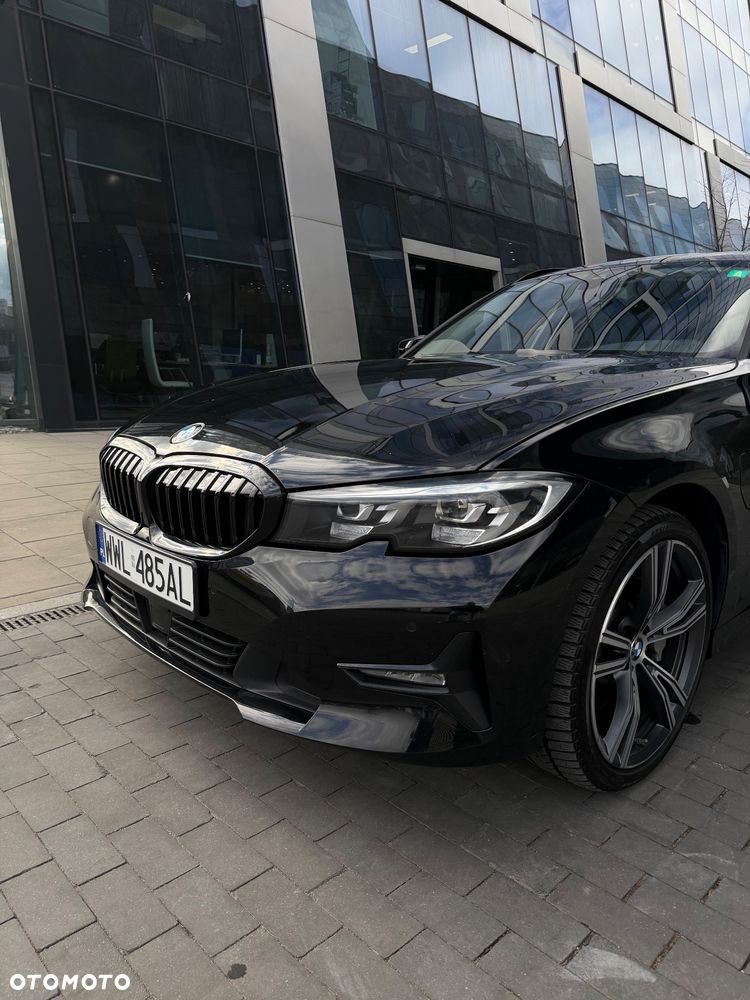 BMW Seria 3 330e Sport Line sport - 11