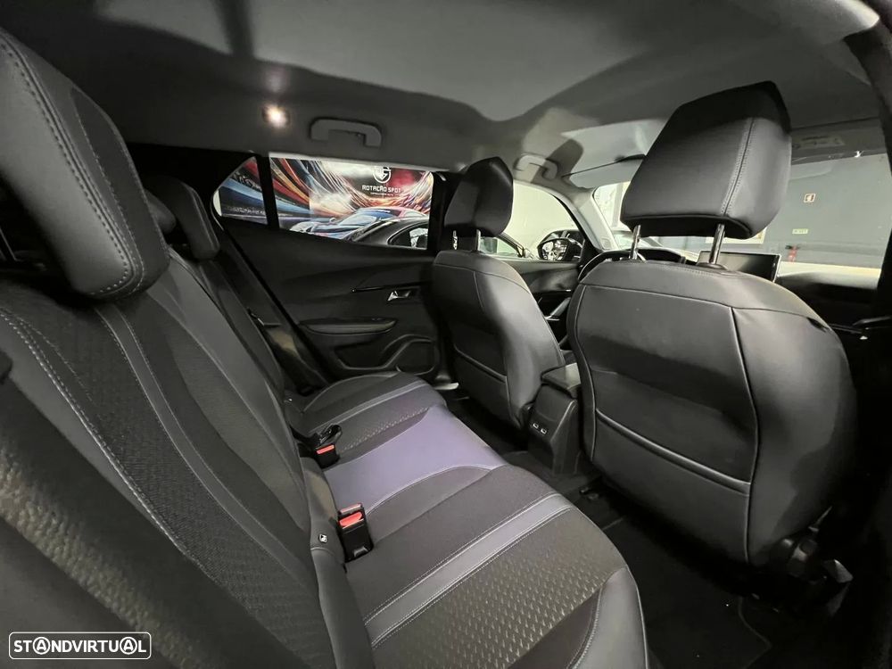Peugeot e-2008 50 kWh Allure - 10