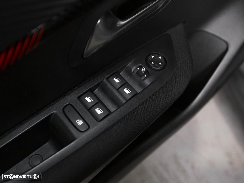 Peugeot 208 1.2 PureTech Active Pack - 23