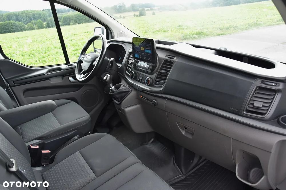 Ford TRANSIT CUSTOM 300 L2H1 - 20