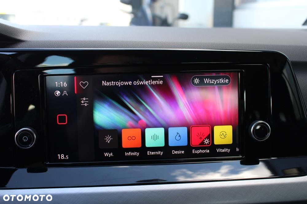 Volkswagen Golf - 26