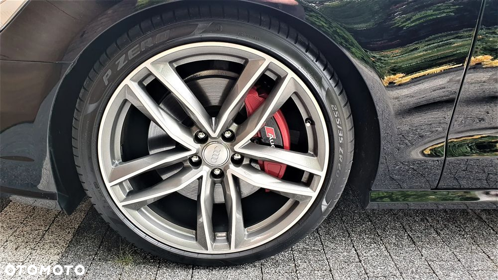 Audi A6 Avant 2.0 TDI Ultra S tronic - 15